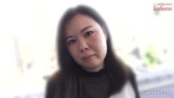 邻居妻子在自家阳台露出SEX !为了钱什么都好说