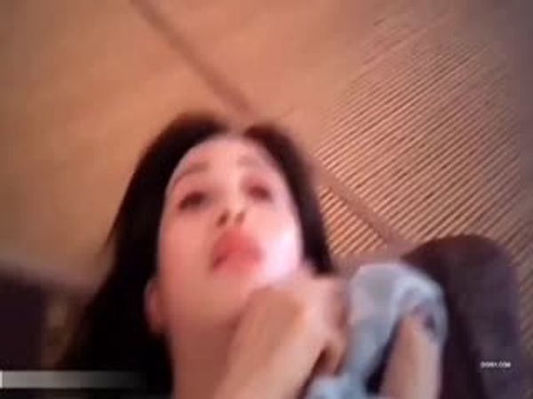 漂亮轻熟女在家偷情