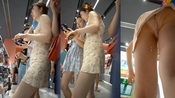 商场抄底美妆店齐逼花裙绝色女神透过网纱蕾丝粉内清晰看到毛
