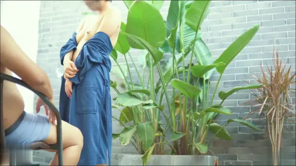 兔兔的下午茶：品茶还是品我的大鸡巴，还用问吗？闹市的小院红杏出墙又能怎么着「粉红兔TW」