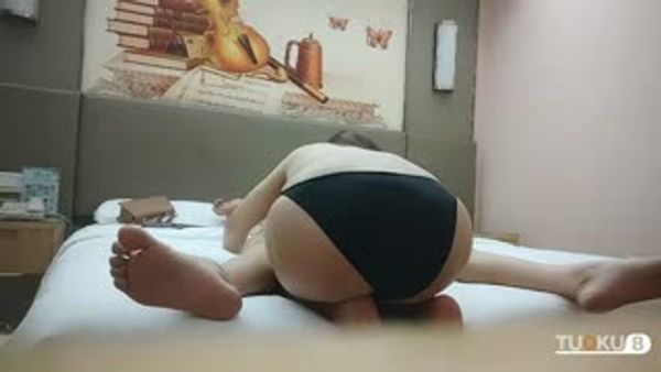 高端外围场，极品御姐女神，绝美D罩杯，又白又大又挺