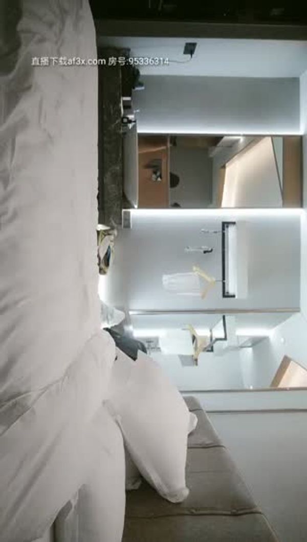 〖鸭哥全国嫖娼〗重金约操极品爆乳高颜值网红 暴风般虐操 舔逼狂魔 69互舔