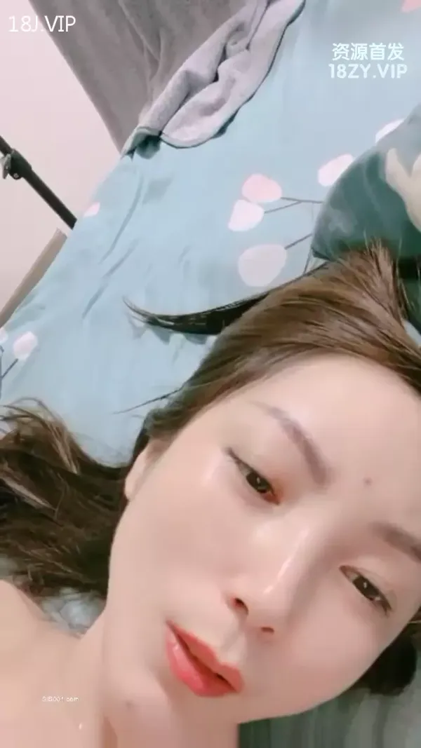 巨乳漂亮少妇,快用你的大鸡吧操我,在家被大哥无套猛怼,骚叫连连