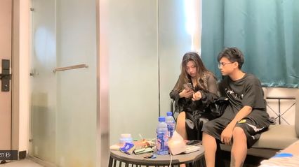 超人探花 25岁巨乳美女，脱光了真的有料，床上棋逢对手 美女被鸡巴抽插给满足了！