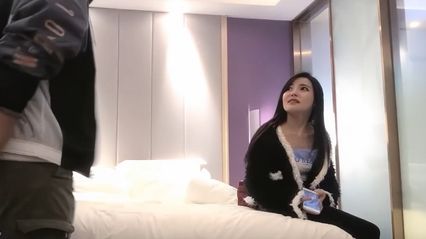 小宝探花 加钟约了极品高颜值黑色外套性感妹子啪啪，口交舔弄摸逼 后入抽插 上位骑坐大力猛操！