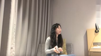 小宝探花 重金约操高端外围，极品白虎一线天 御姐丝袜高跟大长腿 舌吻调情花式姿势抽插骚逼