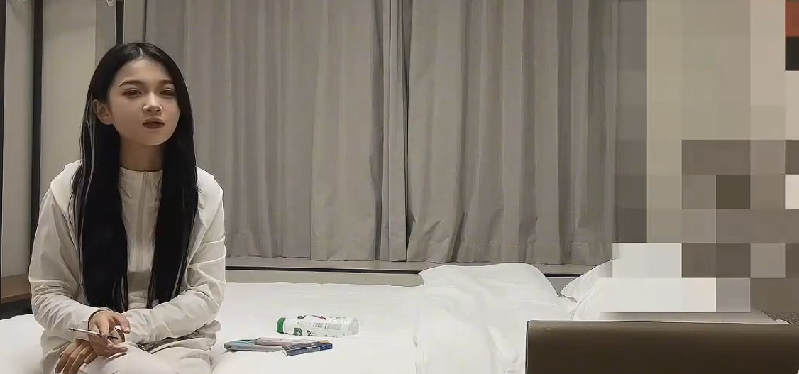 杏吧探花 约啪东北花臂美女，边唠嗑吹牛逼后直接开操 多种姿势抽插骚逼 后入狠狠抽插 只可惜不太会叫