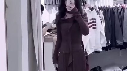 南京大学高颜值反差婊美女 张捷婷，齐刘海白T恤美女 上位骑乘式插入鸡巴高潮淫荡呻吟 私下性爱视频曝光外流