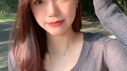 重庆师范大学 吴曦希 异地恋发骚自拍视频 羞涩眼神挑逗勾引男友胸腿扭动 手指插入骚逼娇喘  全程撩人视频意外流出