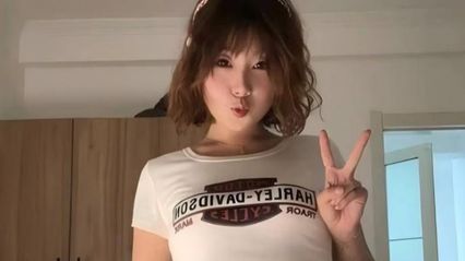 山东师大学生 徐璐 300块就卖自己骚逼 门口探头被大鸡巴后入狠狠抽插 被爆料在校内明码标价