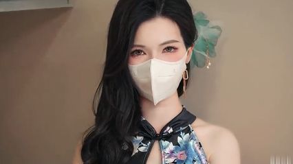 高颜值御姐福利姬 狐不妖 穿着性感黑丝旗袍扮演江南淫荡少妇勾引男人用大肉棒插入自己骚穴