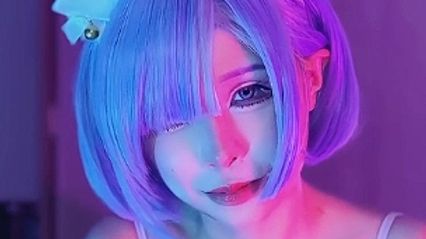 台湾巨乳福利姬 婉婉儿 cosplay 雷姆 趴在身上抚摸调情 深喉口交舔舐鸡巴 上位骑乘插入榨精后中出内射