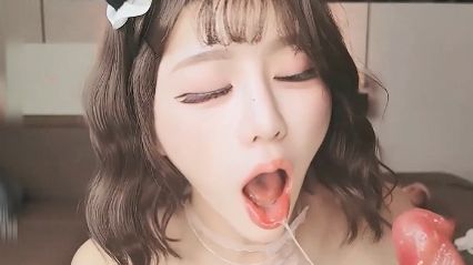 极品巨乳美女主播 用着假阳具抽插骚逼自慰狂喷淫水 销魂激烈深喉吞吐假鸡巴到翻白眼 !