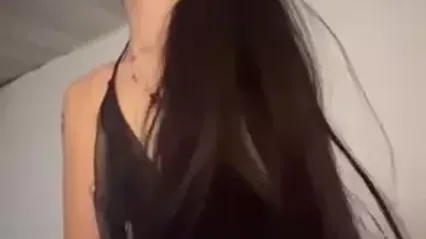 极品御姐骚货又饥渴了，主动骑乘鸡巴扭动美臀 被大屌后入抽插狠狠撞击到高潮腿软了