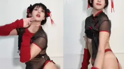 抖阴风美胸巨臀的骚舞美女玉米热舞新作，雪白美乳配上情趣服装的性感热舞谁能忍得住