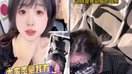 抖阴风 大家会羡慕我的骚货母狗吗？ 这么骚又主动的母狗不多了 撅起美臀求着鸡巴插入猛操