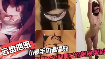 云盘泄密小哥手.机遭.偷窃手机.里多个和.美女约炮.视频流.出视频中.的妹子.像是性奴被.各种道具.捆绑吊.起调.教..抽.打 全集