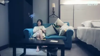 零零后嫩妹出来混，操的瘫软半天