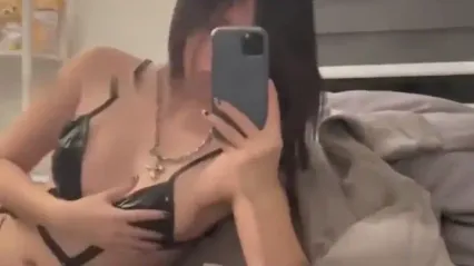 這才是真正的純慾天花板女神第二彈！外表清純可愛，結果水多到爆炸，每一次插入都能聽到非常大的水聲，太騷太濕了 封面