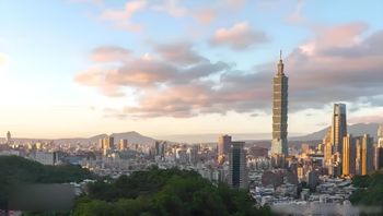 背著老公調教老公員工 台灣A片：慾求不滿的菜菜 封面
