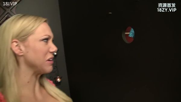 洞洞家庭sex饥渴的妈妈只要跟洞洞许愿就会有大鸡鸡出现
