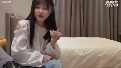 极品探花 极品甜美嫩妹酒店约炮流出 乖巧温柔长相甜美在床上骚浪清纯的样子还挺好看 Cover