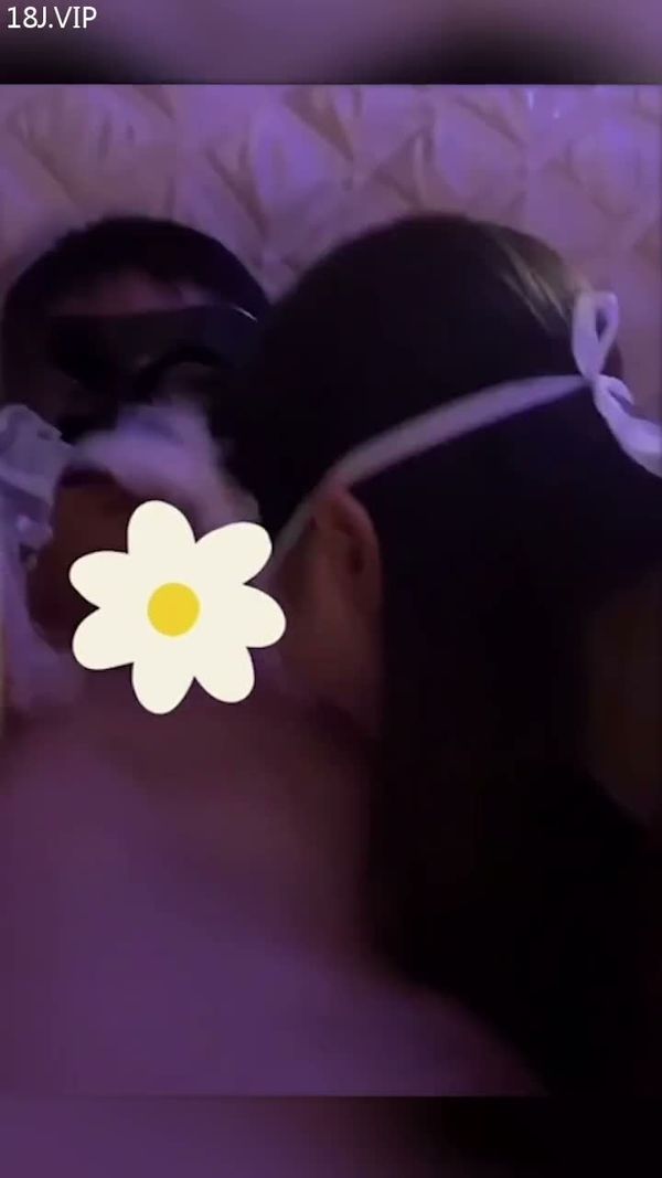 重金约炮双飞姐妹花
