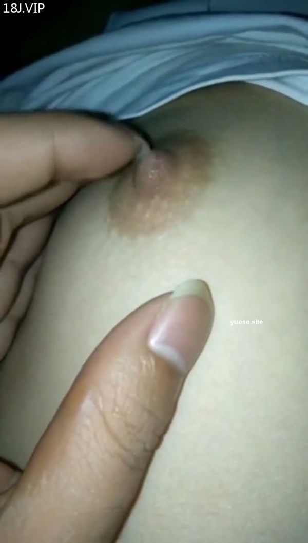 兄妹乱伦 嫩妹无奈配合