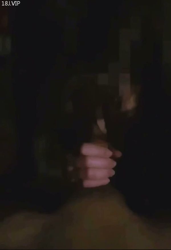 渣男做爱弄哭女友
