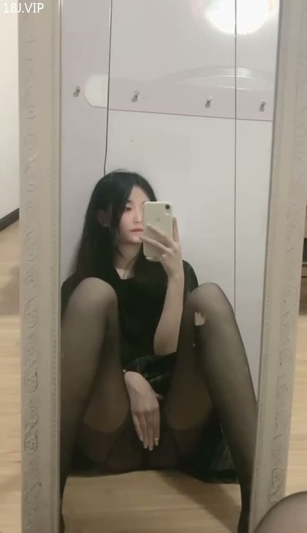 用iphone xr的学妹