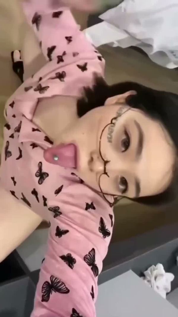 打舌钉颜射