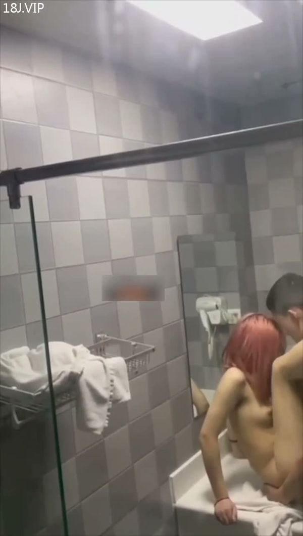 双胞胎兄弟约精神小妹