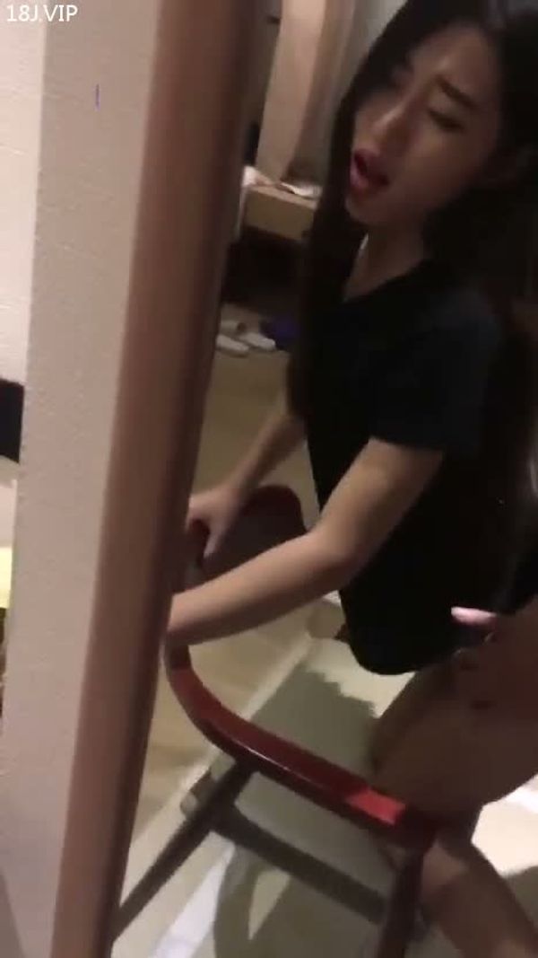 好椅子刚好拿来做爱