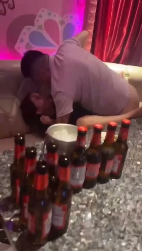 看我朋友在商k打炮