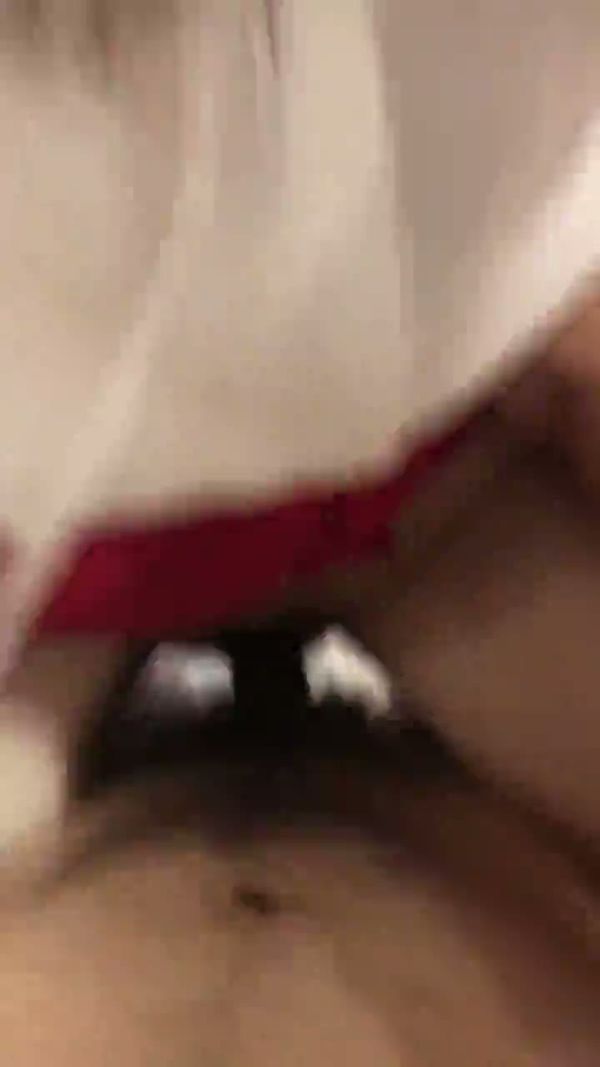 掀开裙子就骑上来了