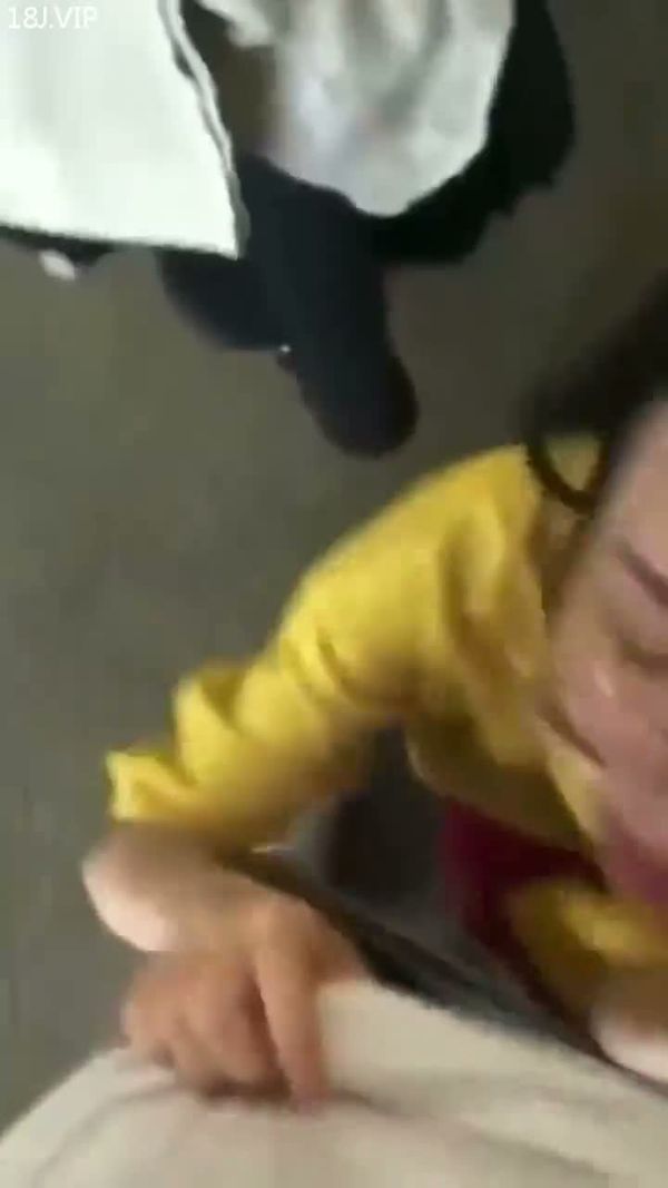 反差母狗喜欢吃大肉棒