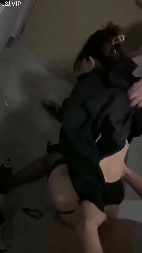 骚货两个人才能满足