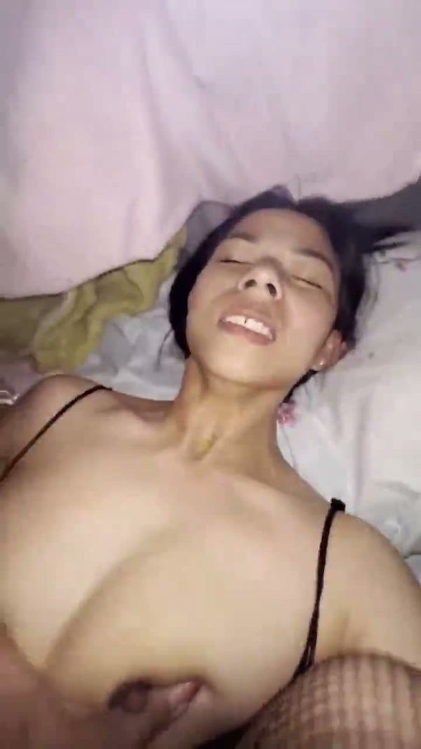 她老公不在家我来满足她
