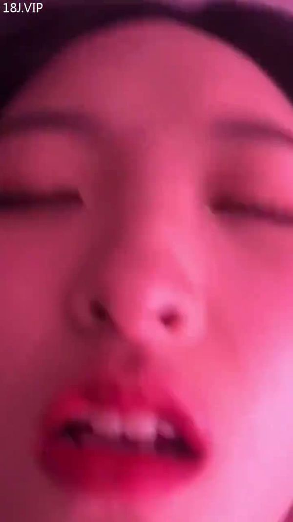约出来的小母狗好嫩