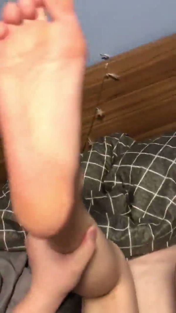 小嫩逼操着真滑