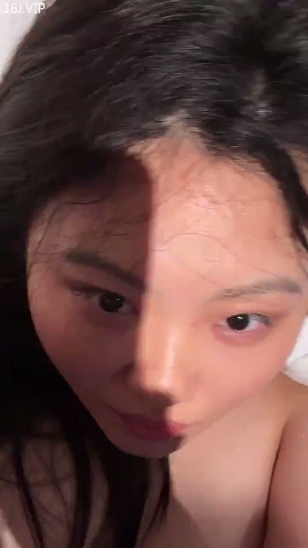 她一副很想要的骚表情