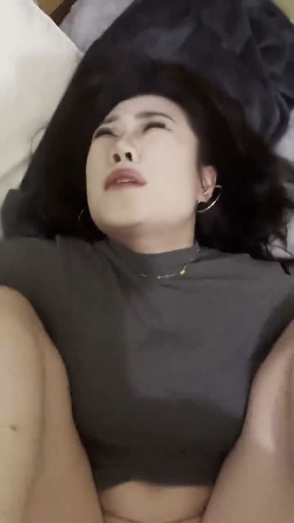 巨乳少妇的呻吟