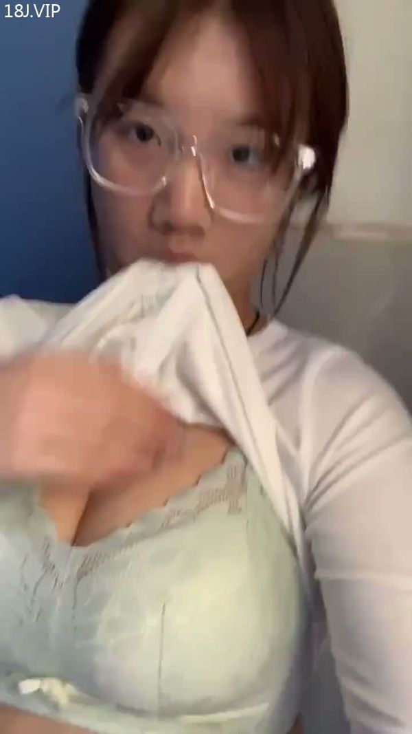 母狗勾引直接爆操