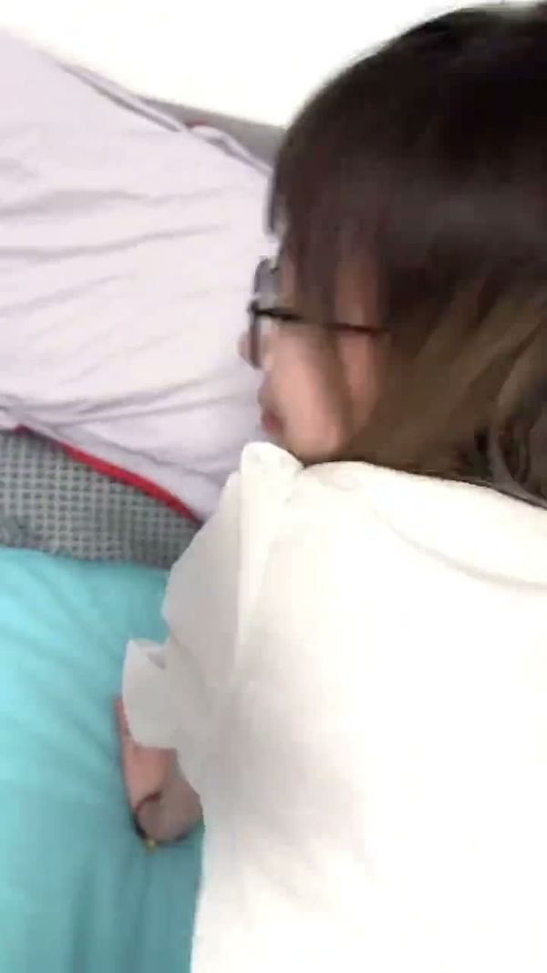 后入眼镜小妹