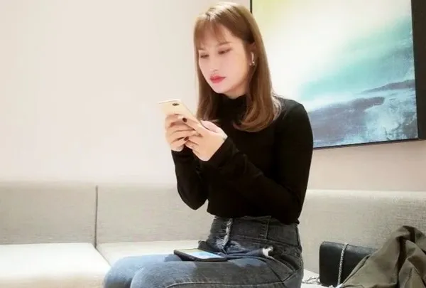 清新女神 蜂腰翘臀白嫩美肤 床上激情连连! 封面